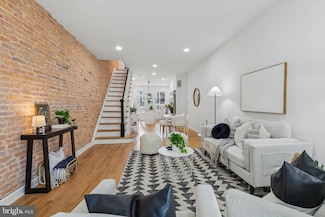 630 S Potomac St, Baltimore